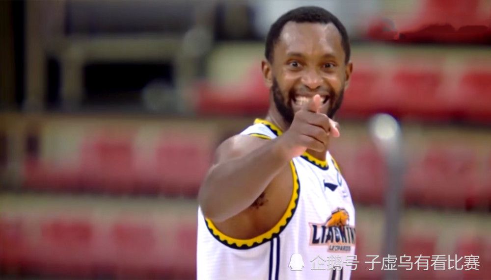 和采访一起来的少女